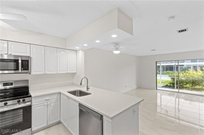 Building Photo - 25500 Cockleshell Dr