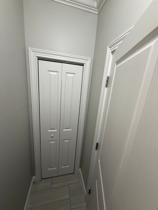 Building Photo - Home in Hahira