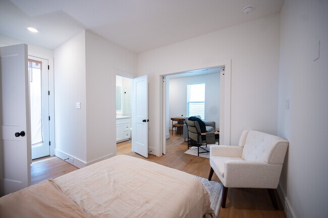 Building Photo - 7611 Victory Reserve St