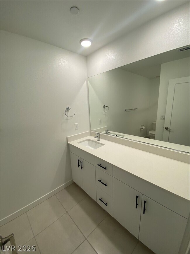 Building Photo - 3211 Centano Ave