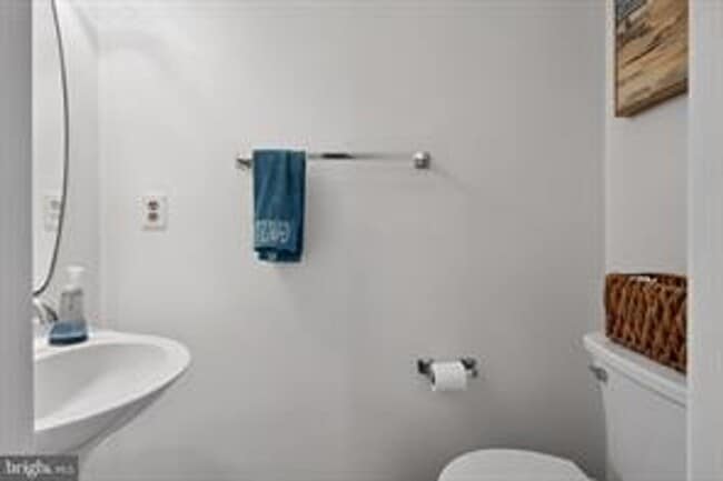 Building Photo - NESTLED IN TEH CHARMING GOSHEN ESTATES WITH SINGLE FAMILY HOME