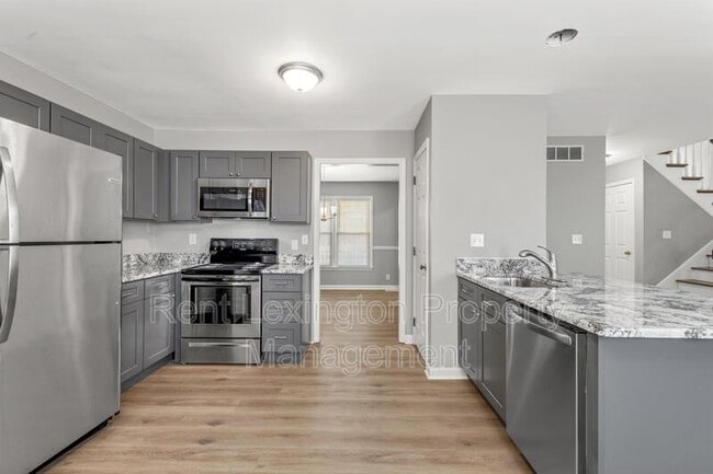 Building Photo - 4589 Fieldmoor Dr