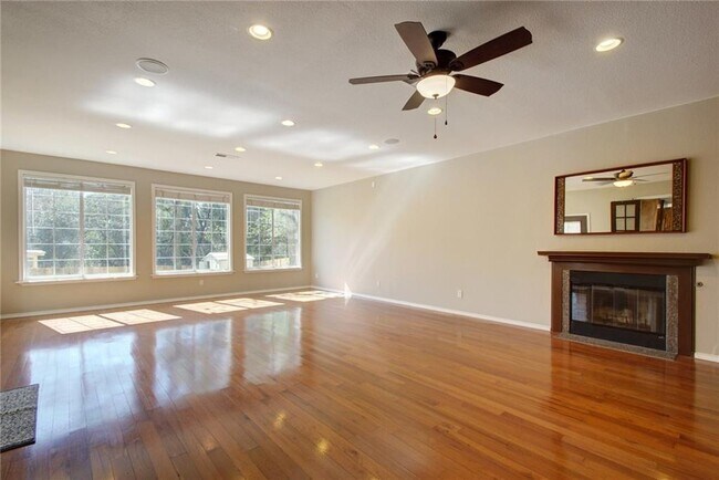 Building Photo - 2926 Wickersham Ln
