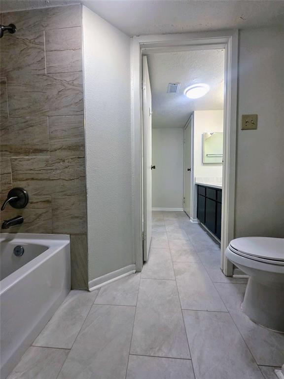 Building Photo - 2021 Spenwick Dr