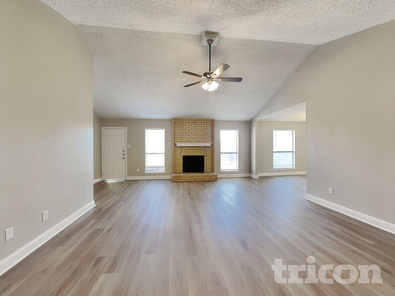 Building Photo - 6211 Minuteman Ln