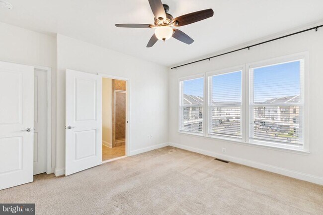 Building Photo - 17258 Herring Gull Ln