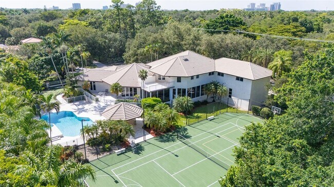 Building Photo - 6190 SW 102nd St