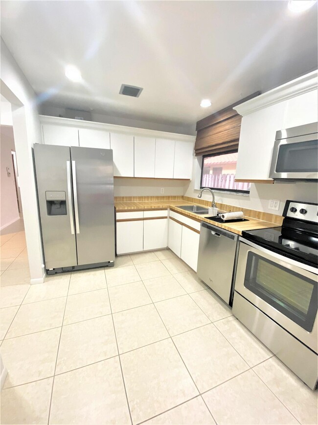Building Photo - 5859  Fox Hollow Drive A Boca Raton Fl 33486