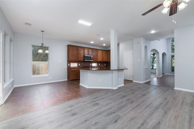 Building Photo - 14 Barker Ridge Ct