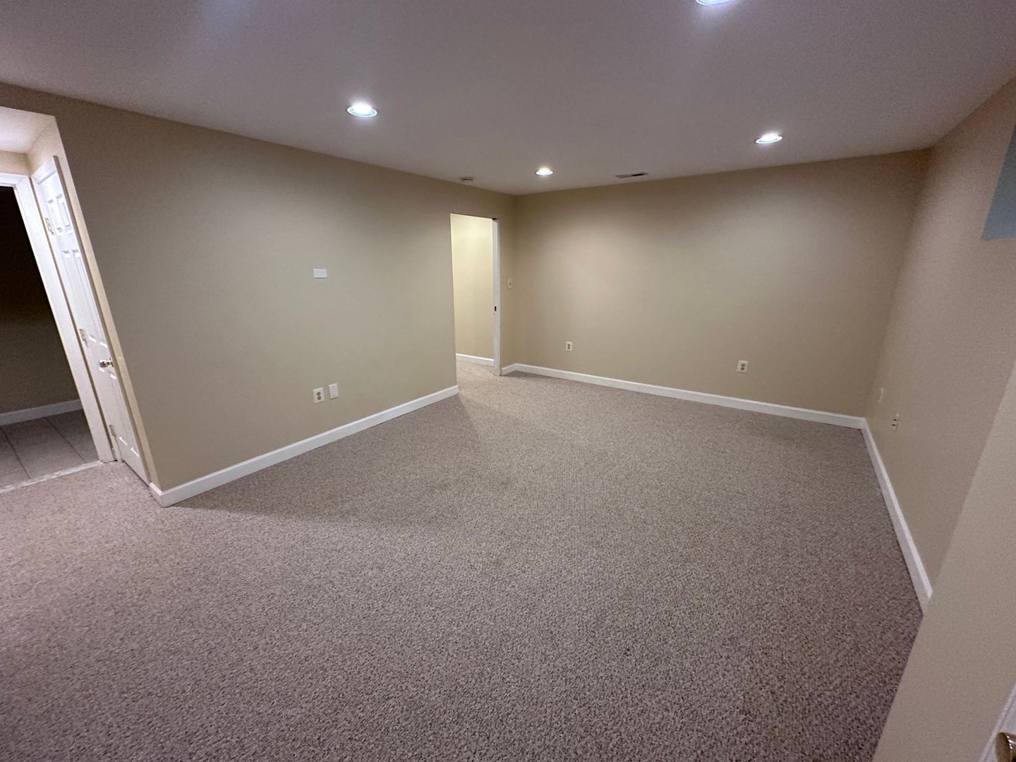 Building Photo - 10205 Chinkapin Dr
