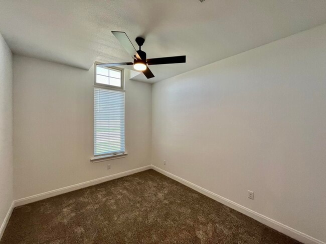 Building Photo - 5603 117th St