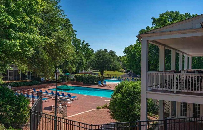 Building Photo - Beautiful 2-Bed, 2-Bath Condo with Elegant...