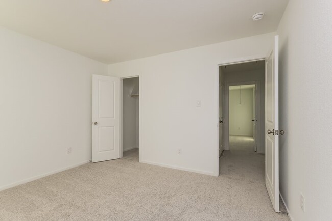 Building Photo - 15298 Abella Dr