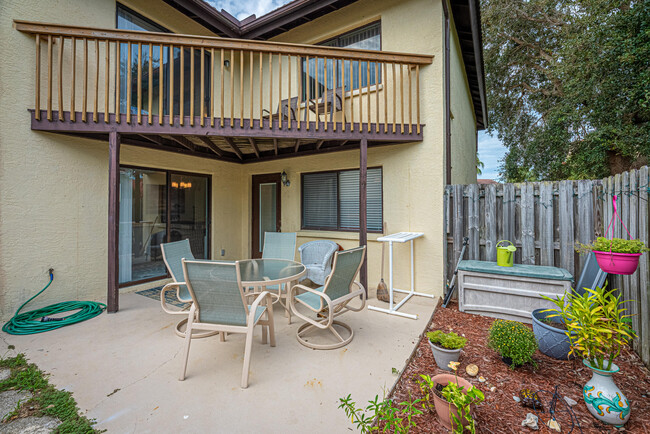 Building Photo - 3257 River Villa Way