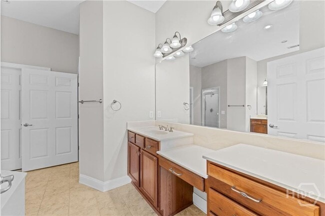 Building Photo - Richmond Hill 3 Bedrooms 2 1/2 Baths with Lagoon View, Screened Porch and Amenities