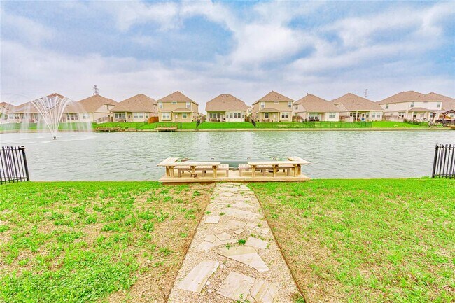 Building Photo - 24918 Adami Veduta Ct