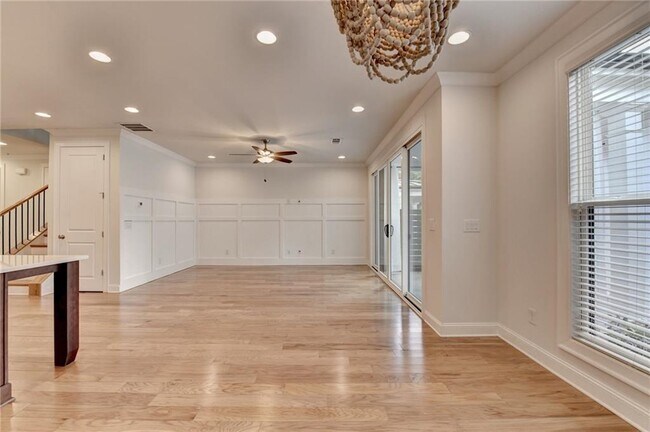 Building Photo - 341 Bailey Walk