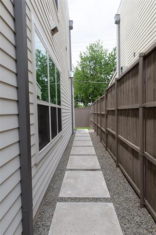 Building Photo - 6529 Roper St