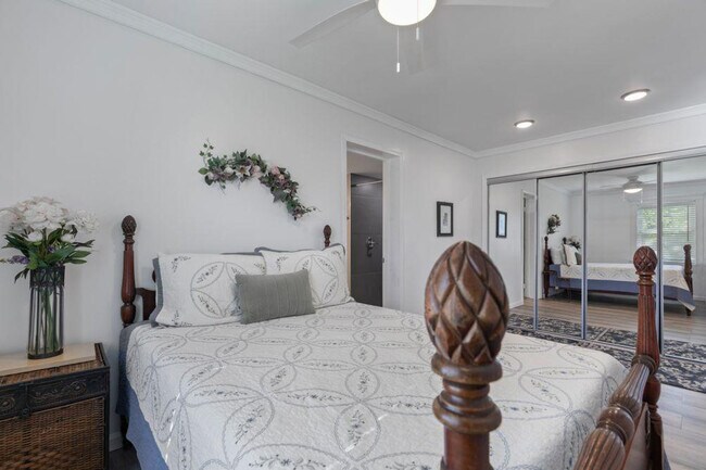 Building Photo - 1308 Fredrick Ln