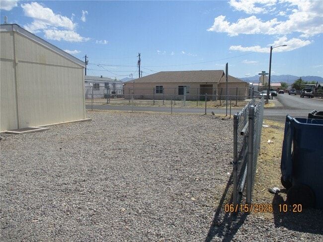Building Photo - 569 Harbor Dr