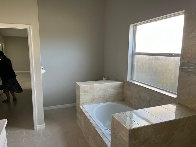 Building Photo - 1918 Turtle Creek Pl