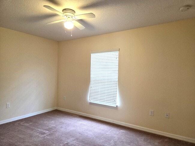 Building Photo - Adjacent to Waterfront Park