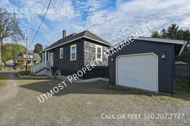 Building Photo - 924 NE 3rd Ave