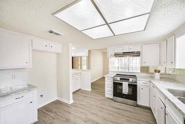 Building Photo - 1011 Baltic Ln