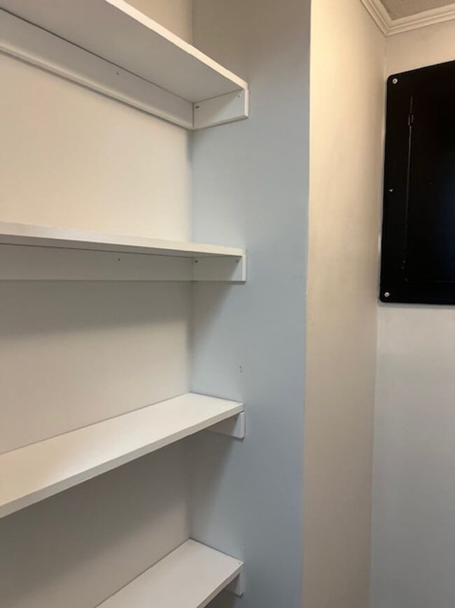 Building Photo - 209 Johnson St