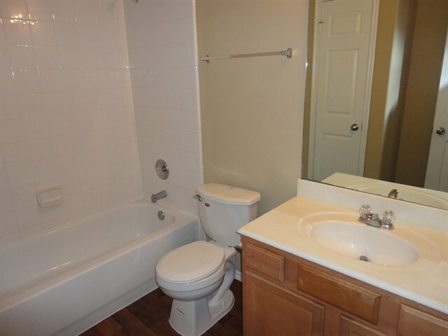 Building Photo - 2611 Feather Green Trl