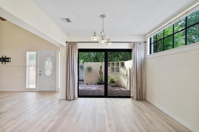 Building Photo - 20937 Bay Ct