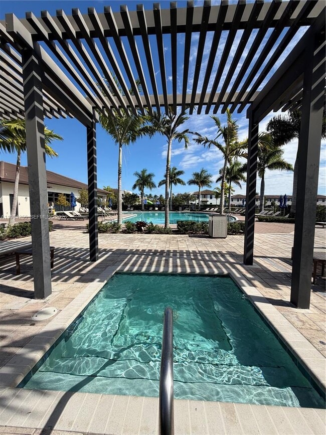 Building Photo - 405 NE 208th Terrace