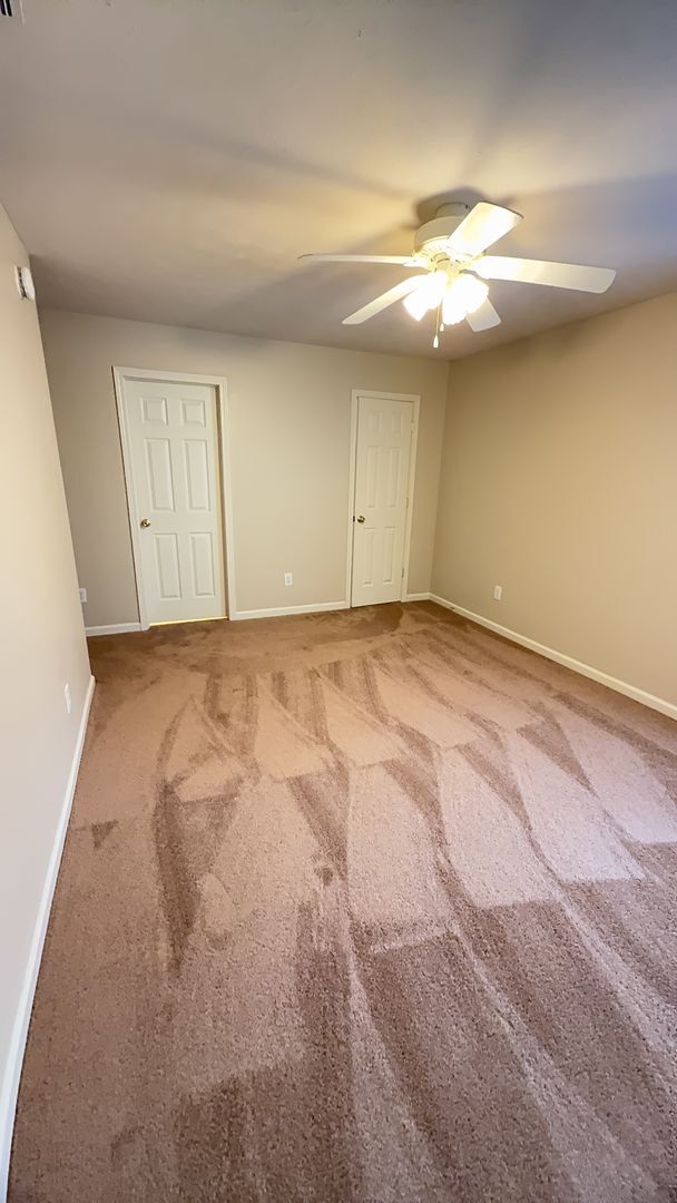 Building Photo - 2616 E Oaklawn Ct