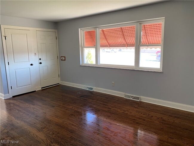 Building Photo - 5014 E 71st St