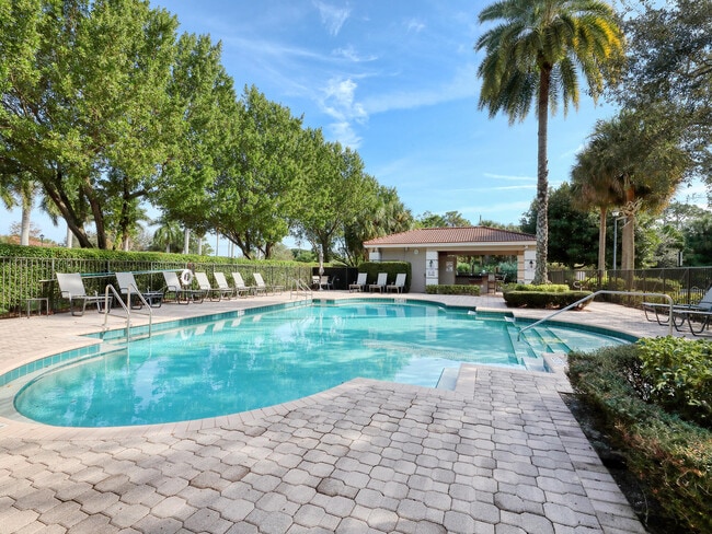 Building Photo - 102 Astor Cir