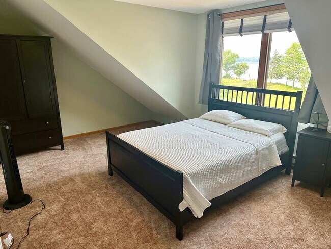 Building Photo - 222 Grouse Dr