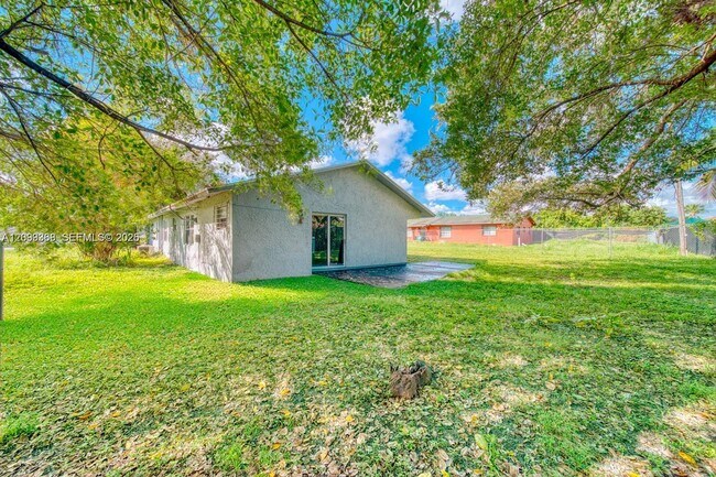 Building Photo - 757 NW 95th Terrace