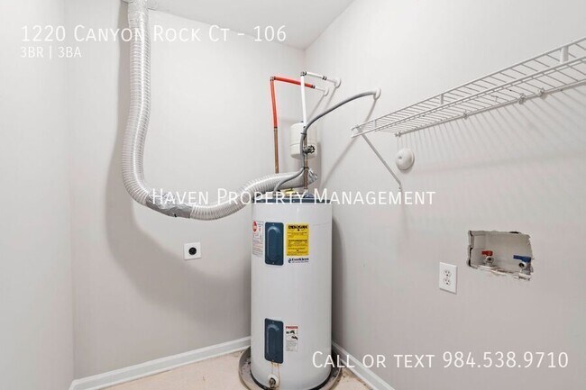 Building Photo - 1220 Canyon Rock Court