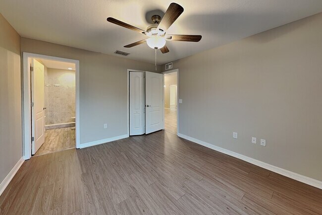 Building Photo - 8263 N Campbell Rd