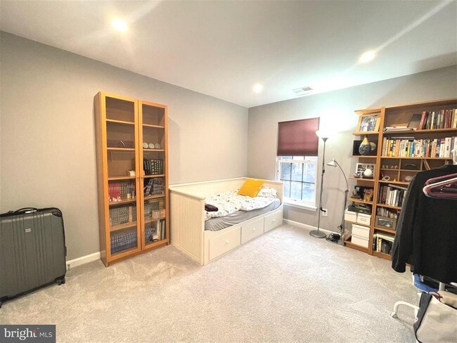 Building Photo - 4513 Monmouth St