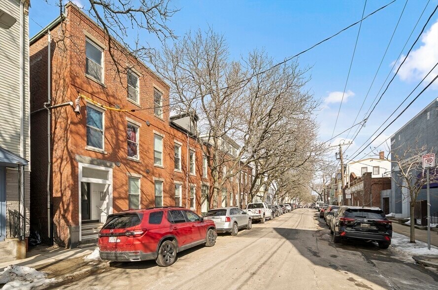 Building Photo - 64 Trenton St