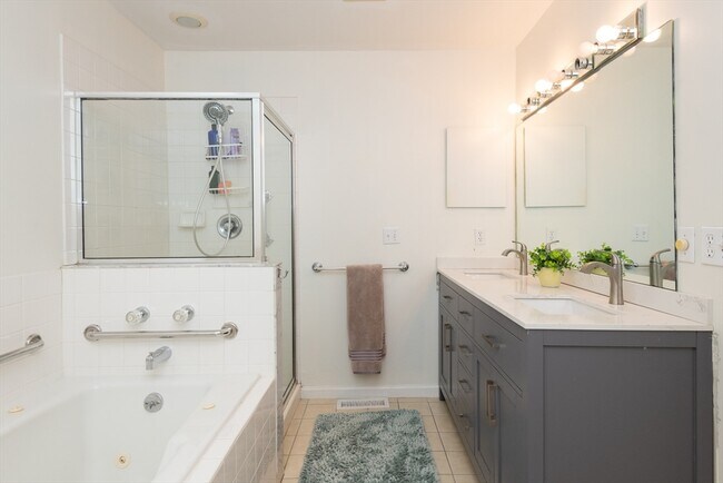 Building Photo - 178 Bishops Forest Dr