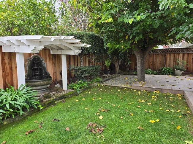 Building Photo - Beautiful 3 bed 2 bath Cambrian home in a great school district