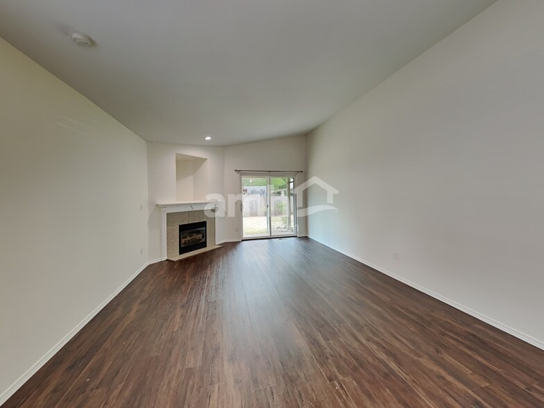 Building Photo - 6424 217th St E