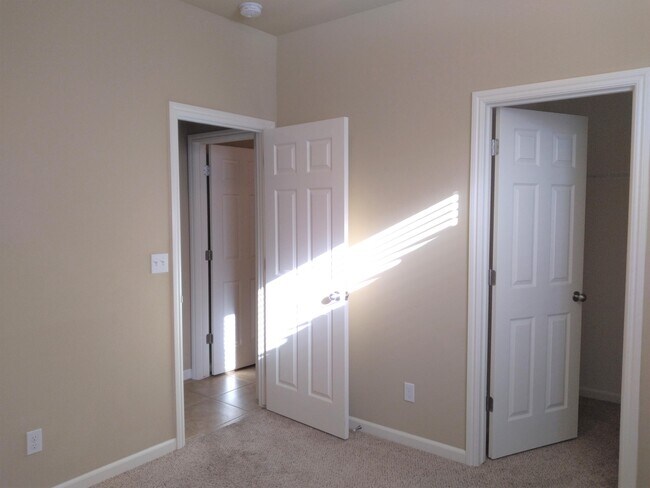 Building Photo - 4132 Chessa Ln