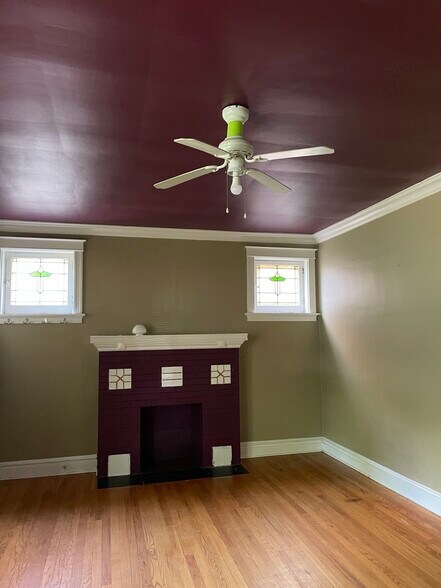 Building Photo - 4988 Tholozan Ave