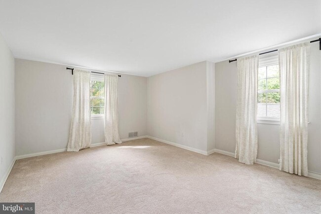 Building Photo - 120 Walker Rd