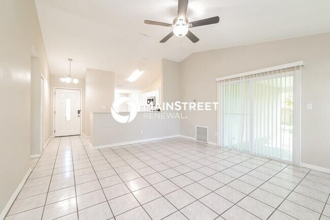 Building Photo - 3 Bedroom Pet-Friendly Home in ORLANDO, FL with Main Street Renewal