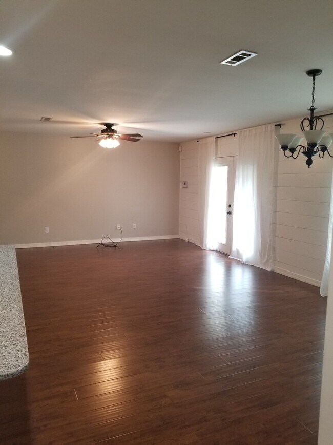 Building Photo - Gateway Subdivision, Enterprise, AL