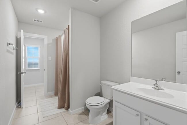 Building Photo - Move in June 2026! Beautiful 4 bd/3.5 bath near Randolph AFB!